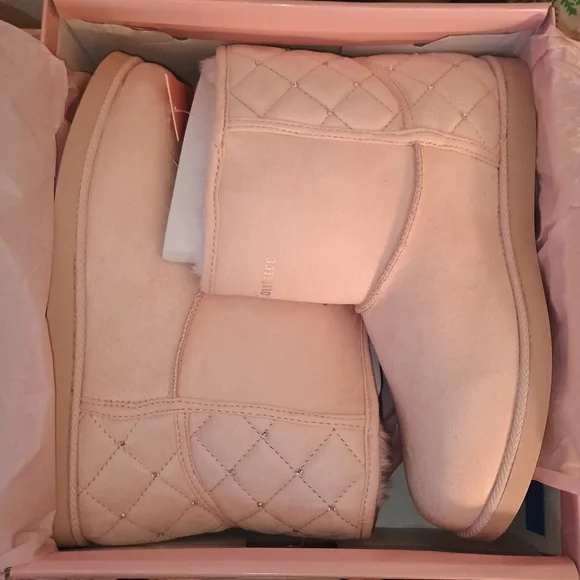 Quilted Pink Women's Boots - Picture 1 of 5